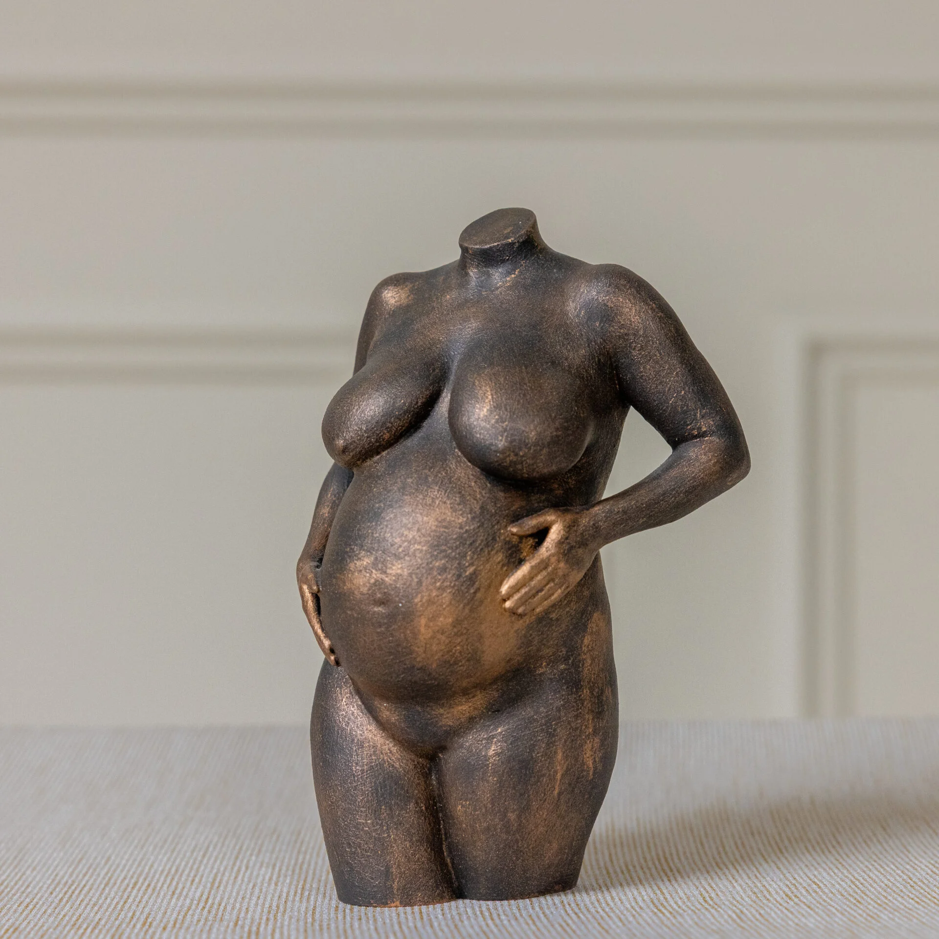 Vintage_Bronze_zwangerschapsbeeld