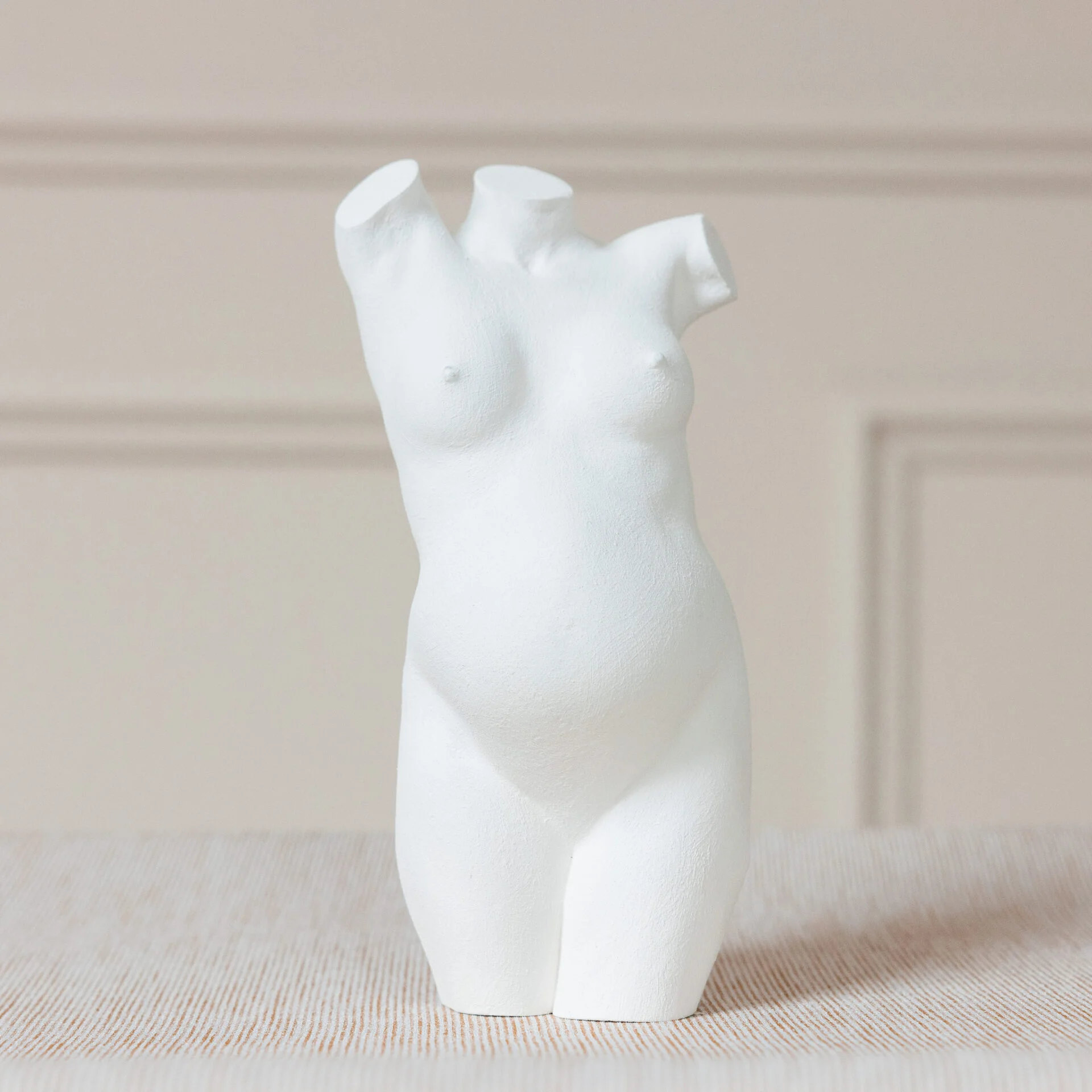 Women_in_White_zwangerschapsbeeld_zonder_armen